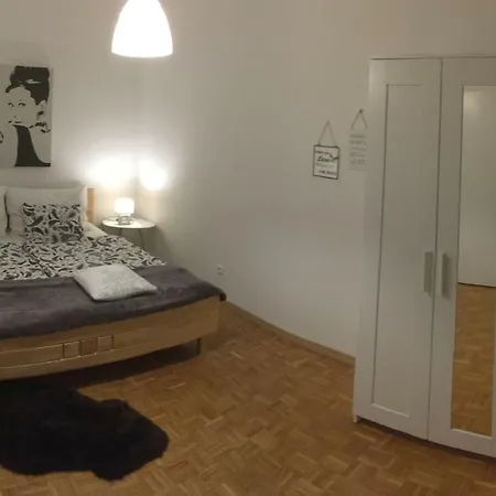 In Graz-andritz Apartment